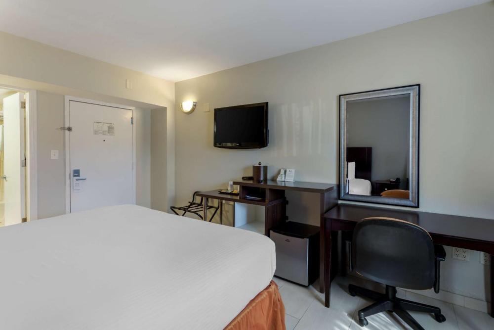 Best Western Plus Brooklyn Bay Hotel Image 25
