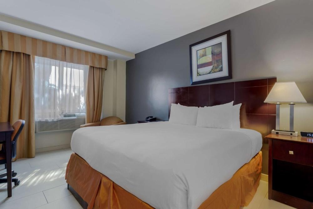 Best Western Plus Brooklyn Bay Hotel Image 30