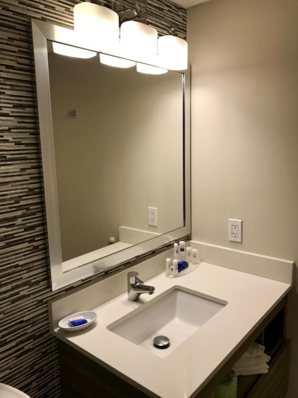 Best Western Plus Brooklyn Bay Hotel Image 37