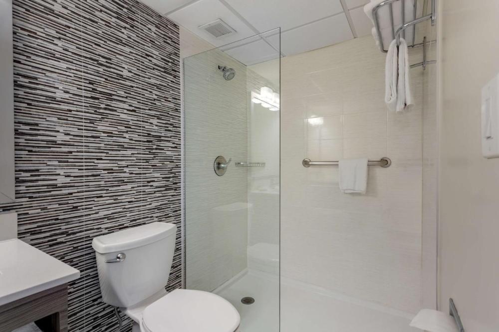 Best Western Plus Brooklyn Bay Hotel Image 39