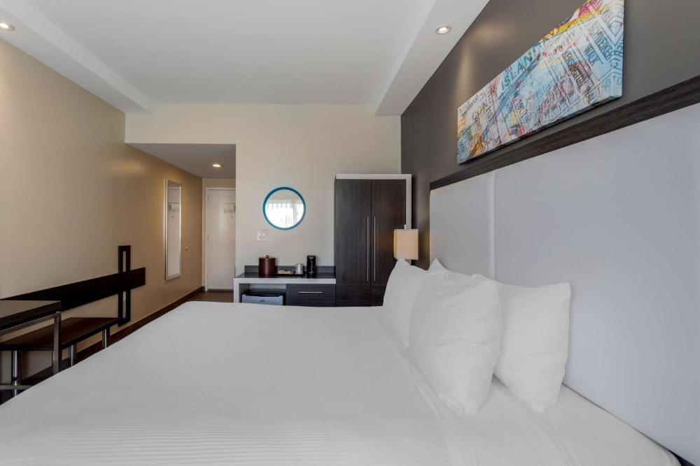 Best Western Plus Brooklyn Bay Hotel Image 45