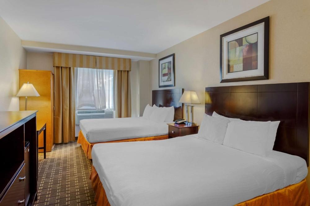 Best Western Plus Brooklyn Bay Hotel